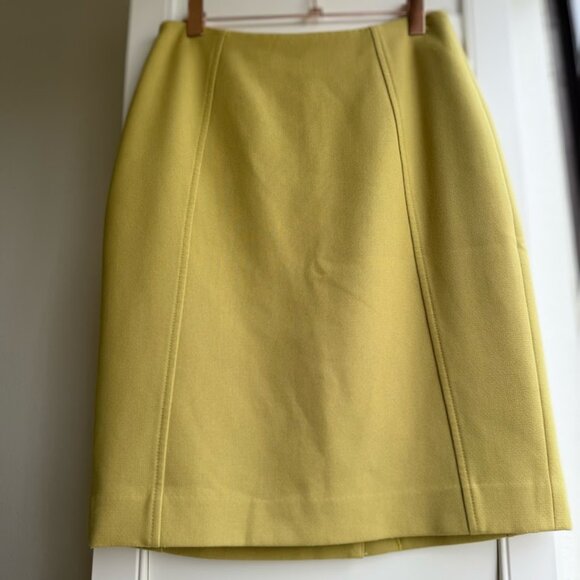 Halogen Pastel Yellow Structured Mini Pencil Skirt size 2 petite - Picture 2 of 9